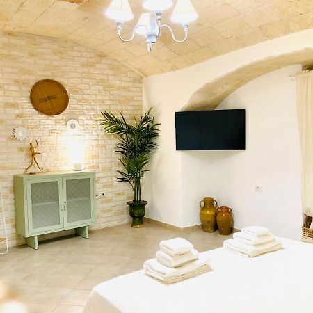 Ferienwohnung Antigua Historia Monopoli Exterior foto